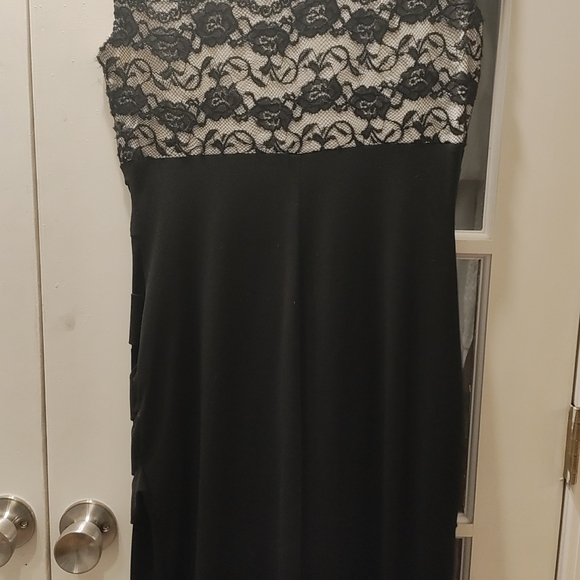 Dress - Picture 5 of 5
